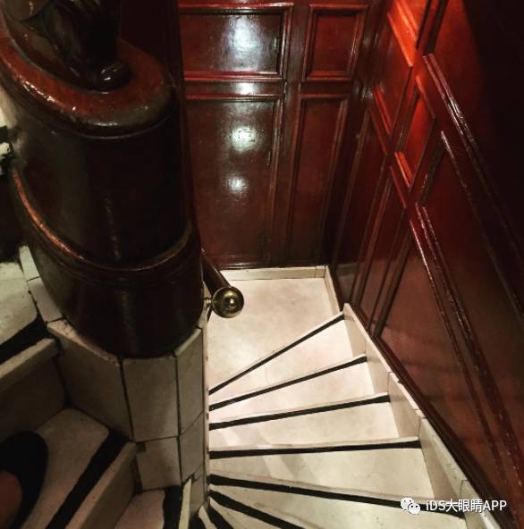 赵丽颖18巴黎时装周,赵丽颖咖啡馆