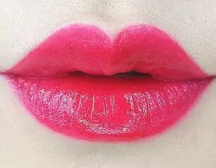 秋季不显唇纹唇釉,秋季唇釉推荐色号大牌