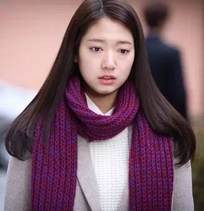 适合脸大脸肉的简单易操作发型,瘦脸额头高发型女2021流行发型