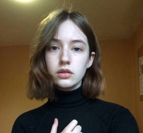 显脸小发型女2021流行发型,40-50岁脸大脖子短发型显脸小的