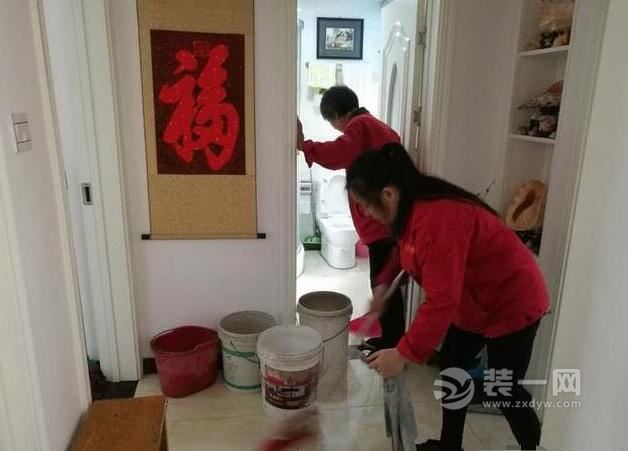楼下地漏堵了我家反水,下水道堵塞楼上水溢出怎么处理