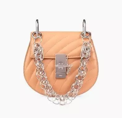 刘雯唐嫣同款小猪包,刘雯背的新款包是什么品牌