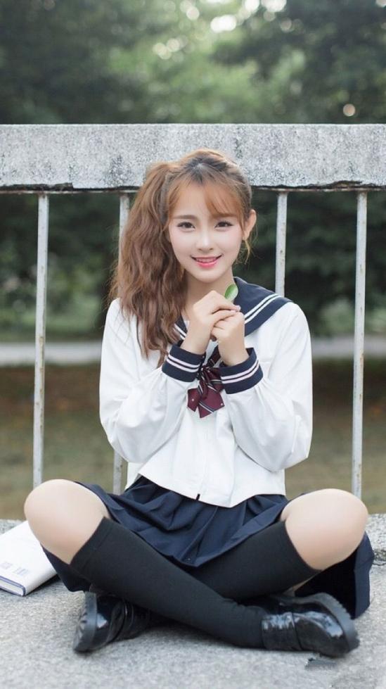 披肩发发型扎法教程,披肩发发型简单扎法视频教程