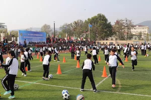 小学足球比赛直播,直播间现场直播小学生足球