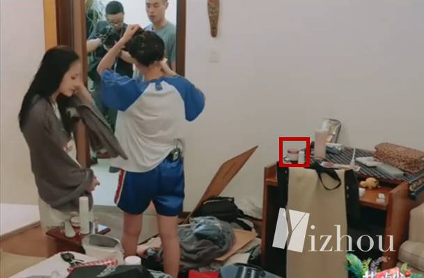 关晓彤素颜和化妆是什么样子,关晓彤最值得买的东西