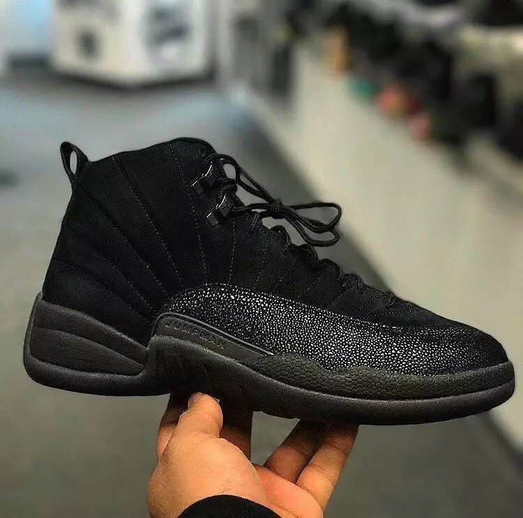 aj12黑红球鞋怎么样,aj12黑红色球鞋