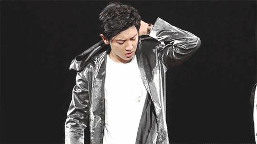 好痒啊！我除了能给你一个痒痒挠，还能给你一瓶身体乳！