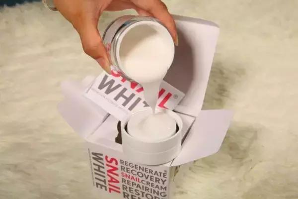 价格感人！花3000元往返泰国，只为买这些药妆