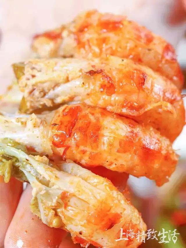 不用等到夏天也可以吃到小龙虾,现在的大闸蟹肉质肥美又爆膏