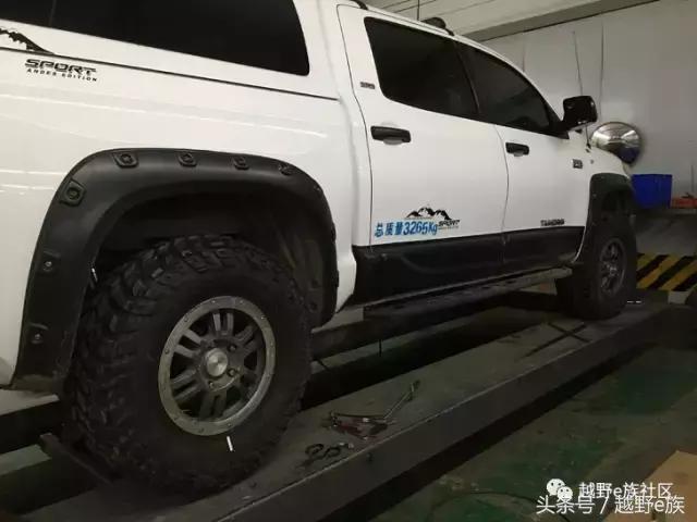 丰田坦途3.3t柴油版改装,丰田坦途trd全新款2022款改装