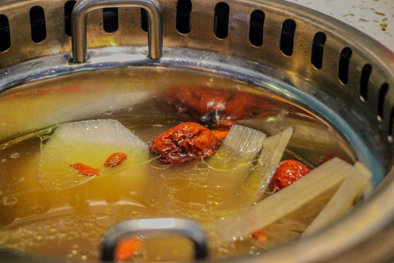 2.8折引爆全城!竟然在400平花园洋房里吃火锅!