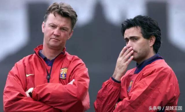 鐡滅﹩涔嬩簤浼婂竷绌嗗竻,浼婂竷鍥炲綊鏇艰仈绌嗗竻