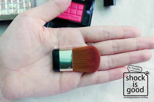 草莓奶油腮红,草莓味腮红