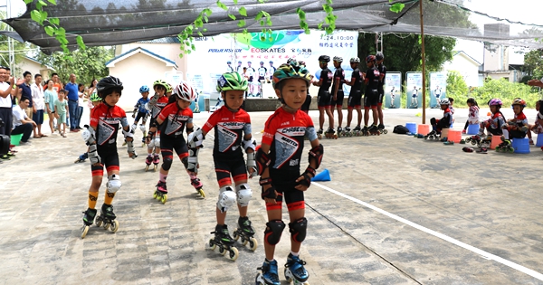 好洋盘！世界轮滑冠军陪我过暑假