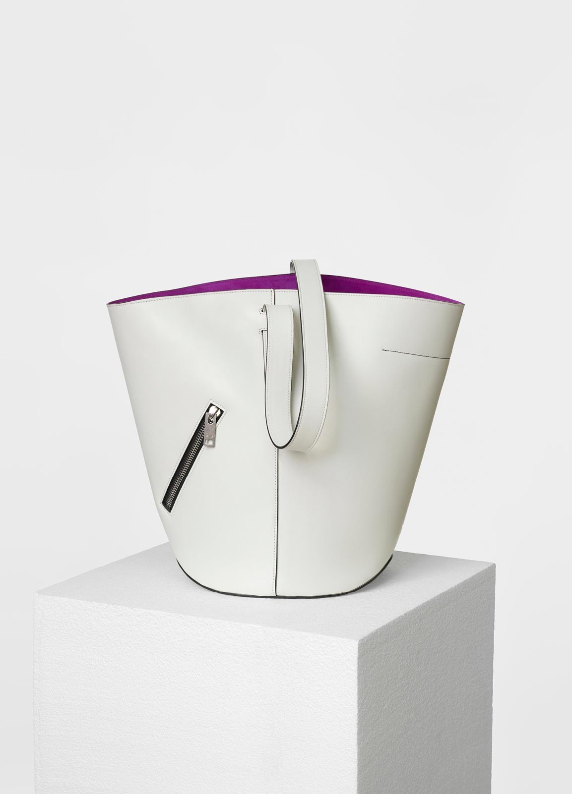 我的前半生唐晶为什么对罗子君好,我的前半生原著中的子君和唐晶