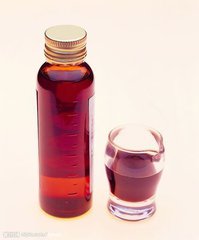 有糖衣的黄色药丸,黄色糖衣的小药丸