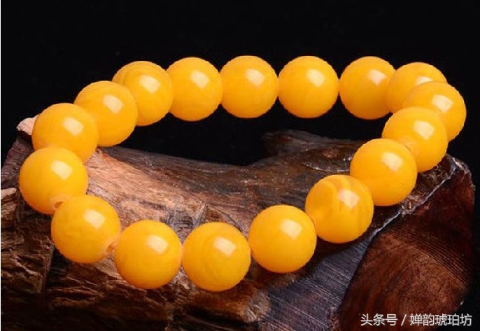 蜜蜡黄水晶琥珀哪个好,鸡油黄满蜜的蜜蜡是什么样