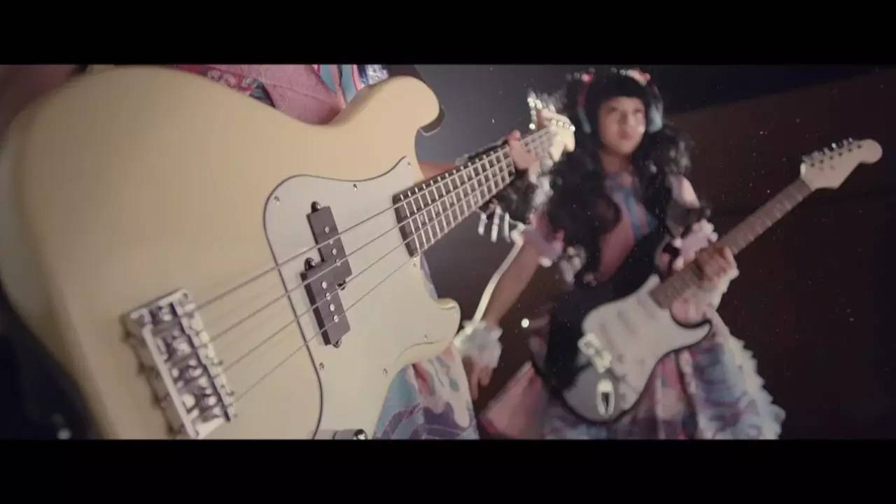 闪光少女电影里的二次元动画,闪光少女电影完整版二次元