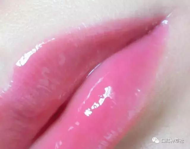 纪梵希禁忌之吻漆光唇蜜n16试色,纪梵希唇蜜n11和阿玛尼405对比