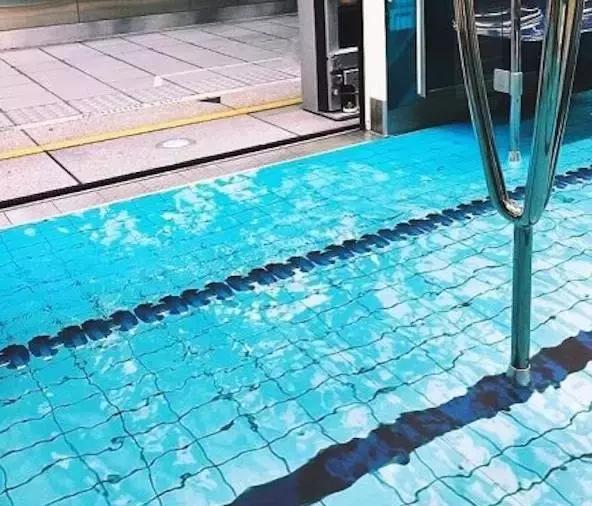 地铁站变泳池,地铁改造游泳池