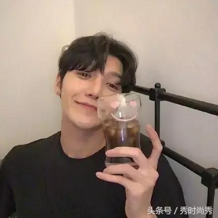 有点秃适合剪什么刘海男,秃鬓角头发软男士发型