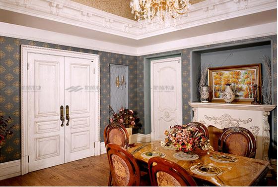 连续下雨房间墙壁发霉有虫,木门潮湿发霉白点怎么处理