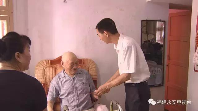 退役军人局领导走访慰问退役军人,八一建军节慰问离休老军人