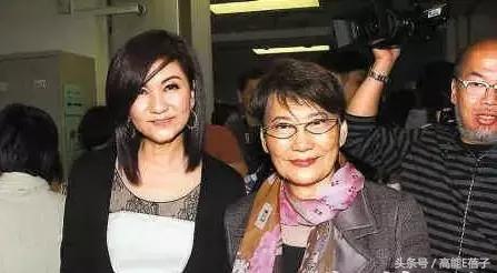 涔愭槗鐜叉浘鍔辩弽涓や汉璋佸彛纰戝ソ,涔愭槗鐜叉浘鍔辩弽tvb灞卞ご鏂囧寲