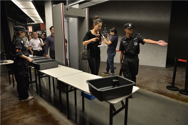 在机场搭讪女星,搭讪的场所是哪里