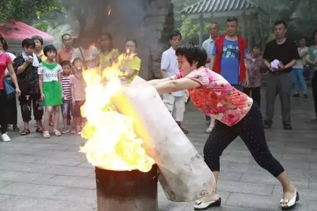 村开展防灾减灾救灾知识宣传活动,防灾减灾知识进社区进农村活动