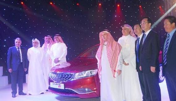 长脸了！博瑞身披“黄金甲”现身迪拜，独受土豪宠爱！