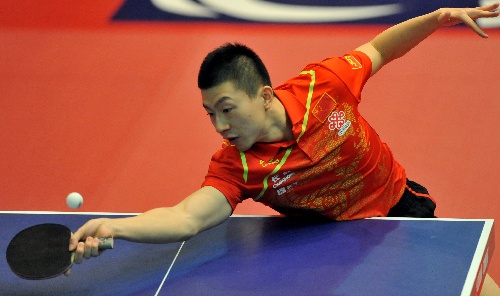 乒乓球打球技术之搓球技术，还在迷茫中的你快来看看这个技术该怎么样掌握？好提高自己的乒乓球水平！