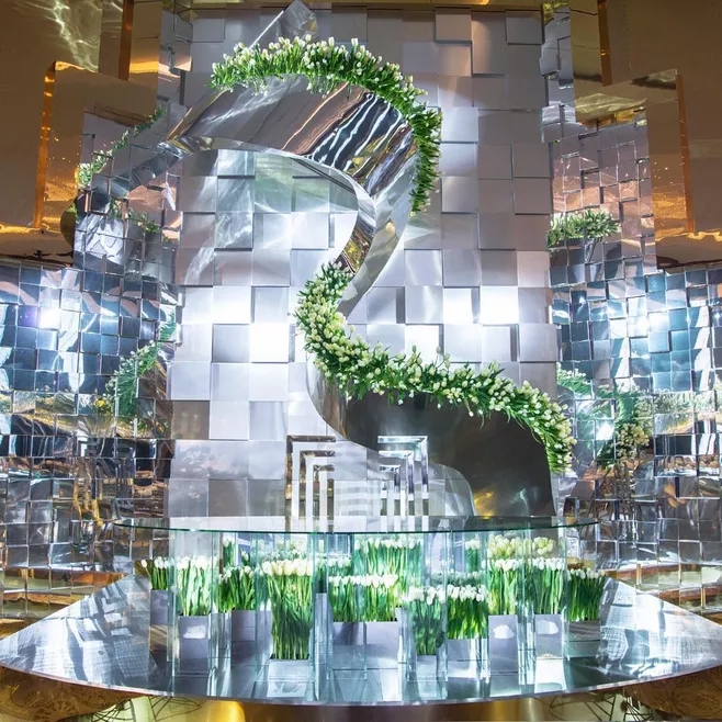 户外婚礼场景布置效果图,红色系婚礼户外布置场景