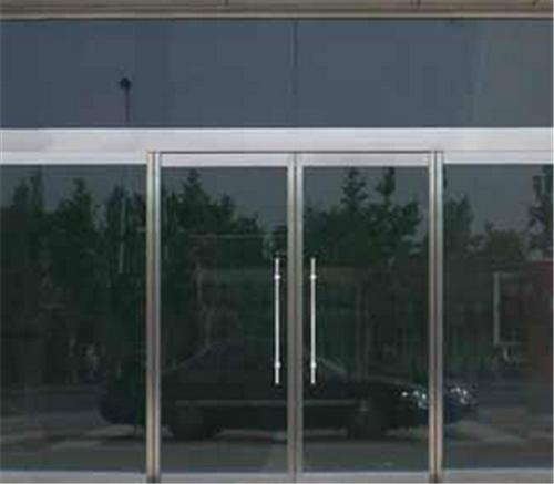 铝合金玻璃门价格?选购铝合金玻璃门技巧