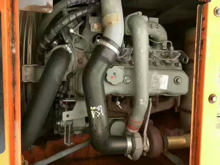 二手挖掘机现场实拍,二手挖掘机直击现场