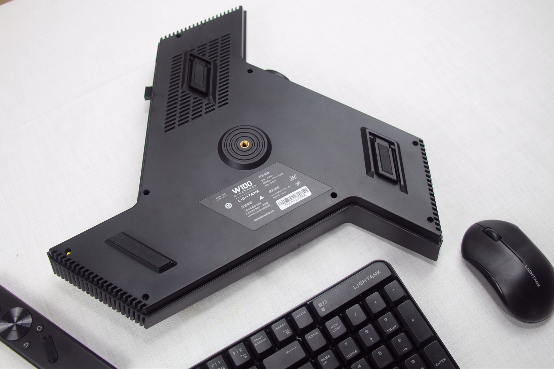 商务投影仪高效办公功能,商务便携式投影仪