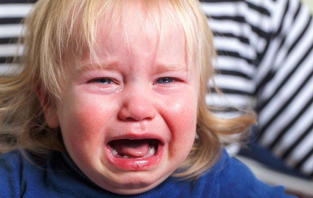 小孩爱折腾是惯的吗,小孩子心火燥脾气大