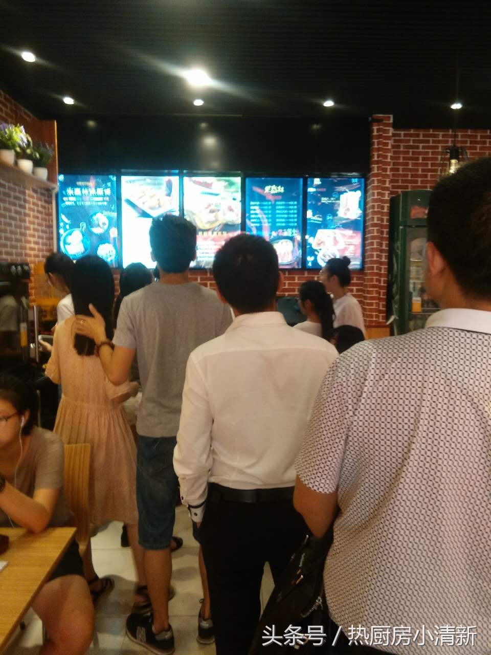 济南这家板烧厨房现身神秘厨师？为什么如此火爆？