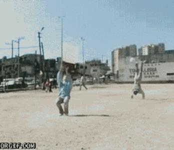 史上最强打脸现场足球gif,搞笑足球gif打耳光假摔