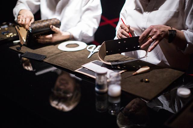 lv有帆布包吗,lv一个包成本