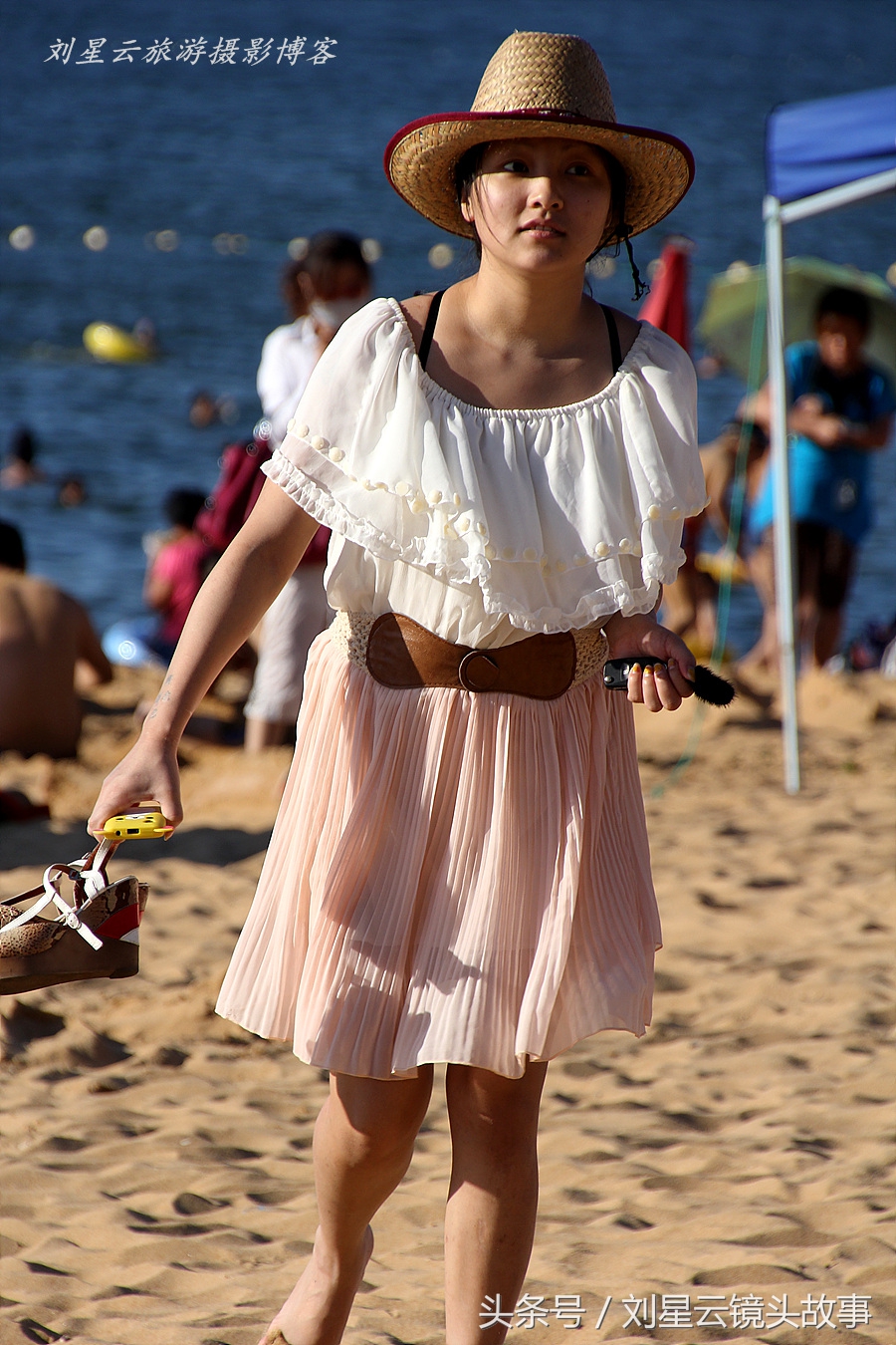 威海旅游女生旅游视频,去威海旅游的女人