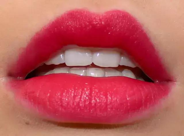 涂口红和不涂有什么区别,涂口红和不涂口红的差距