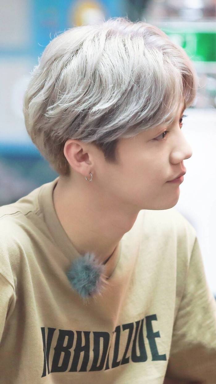 鹿晗，春风十里不如壁纸有你