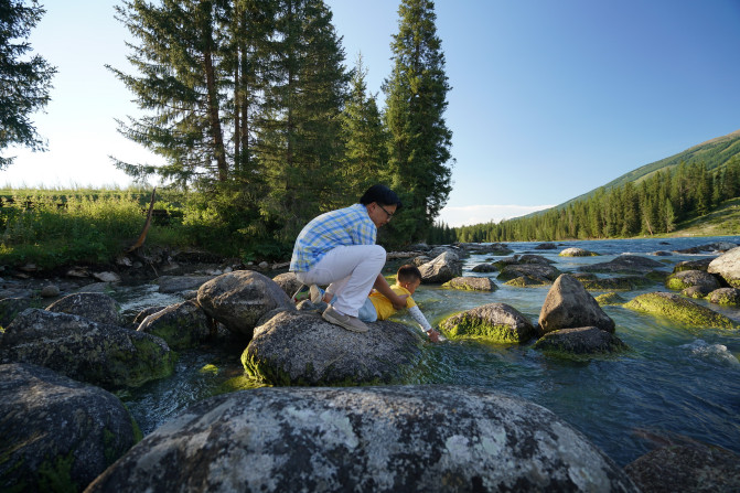 感受大西北的异域风情环疆游结束,南北疆深度游北疆进入南疆