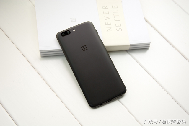 入手一加5效果如何,一加手机5的性能怎么样