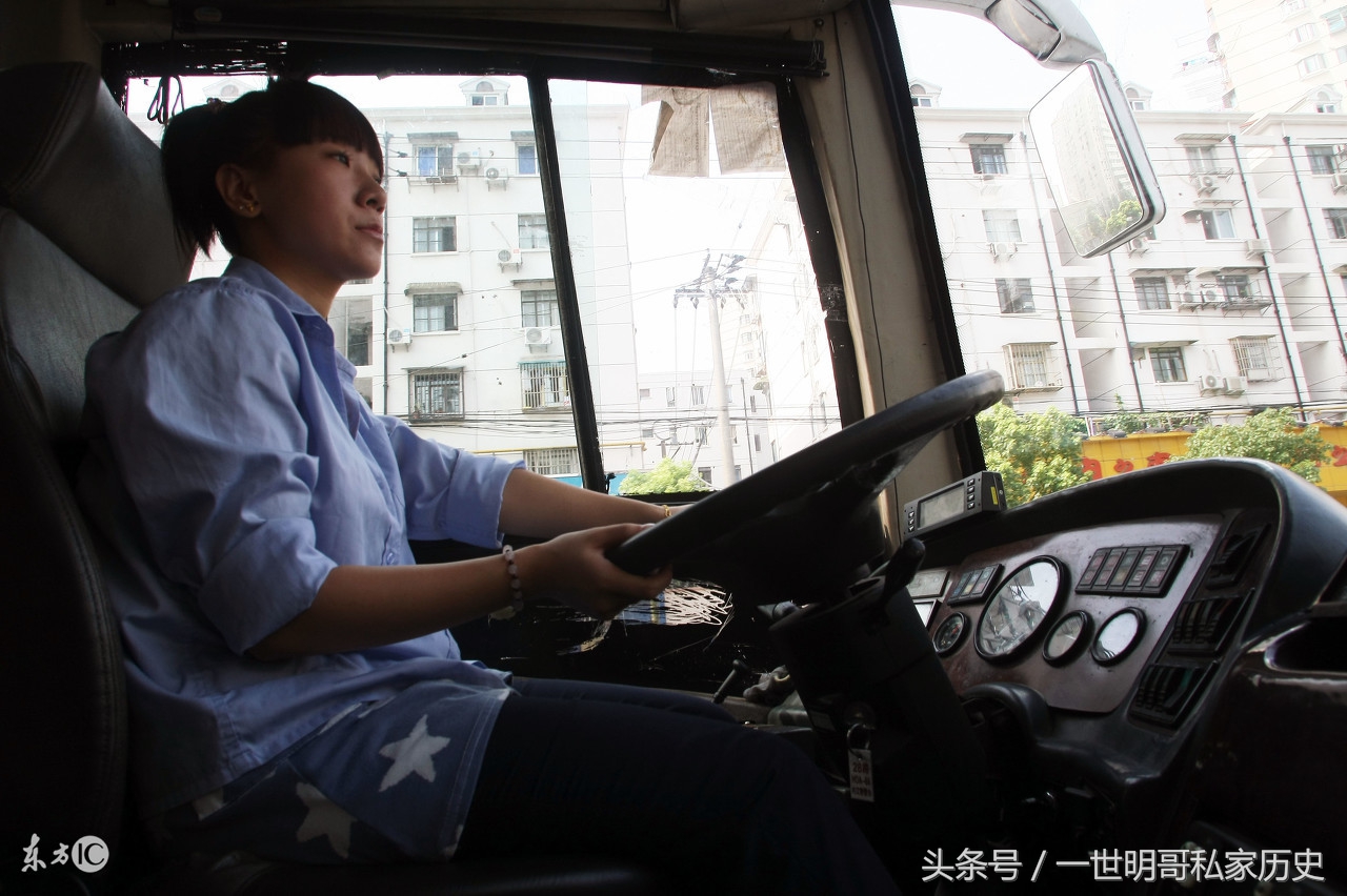 女司机不应该被称为马路杀手,有些女司机就是马路杀手