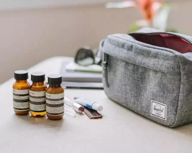 herschel双肩包灰粉,herschel双肩包带侧拉链