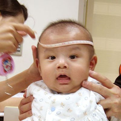 宝宝头大医生说神经发育,宝宝头被别人说大