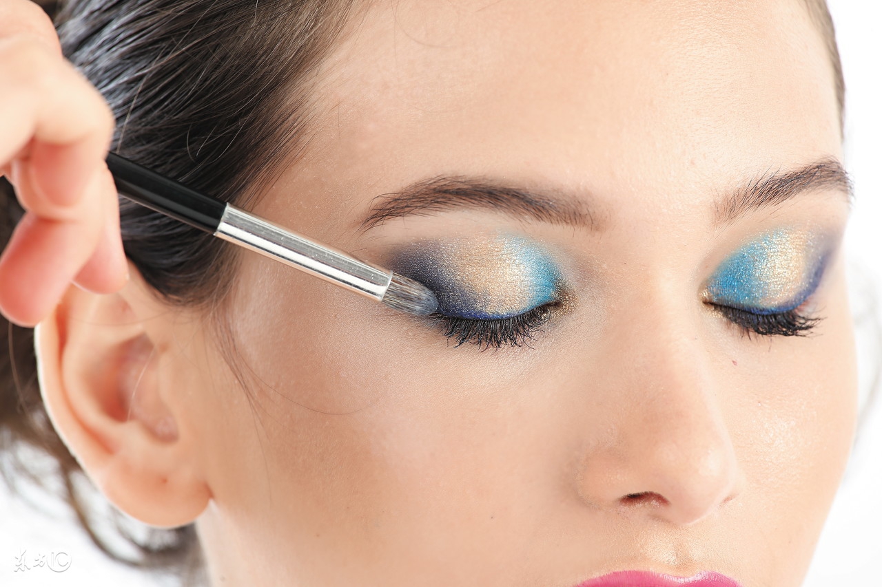 好看眼妆教程日常化妆,眼妆教程日常化妆图片