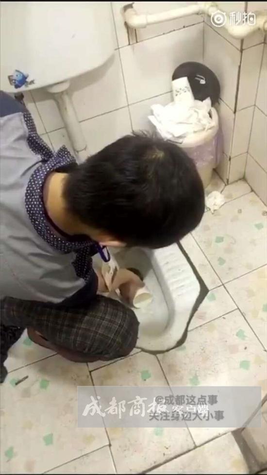 罚喝厕所水续:“导师”自称文化低认为惩罚是正能量